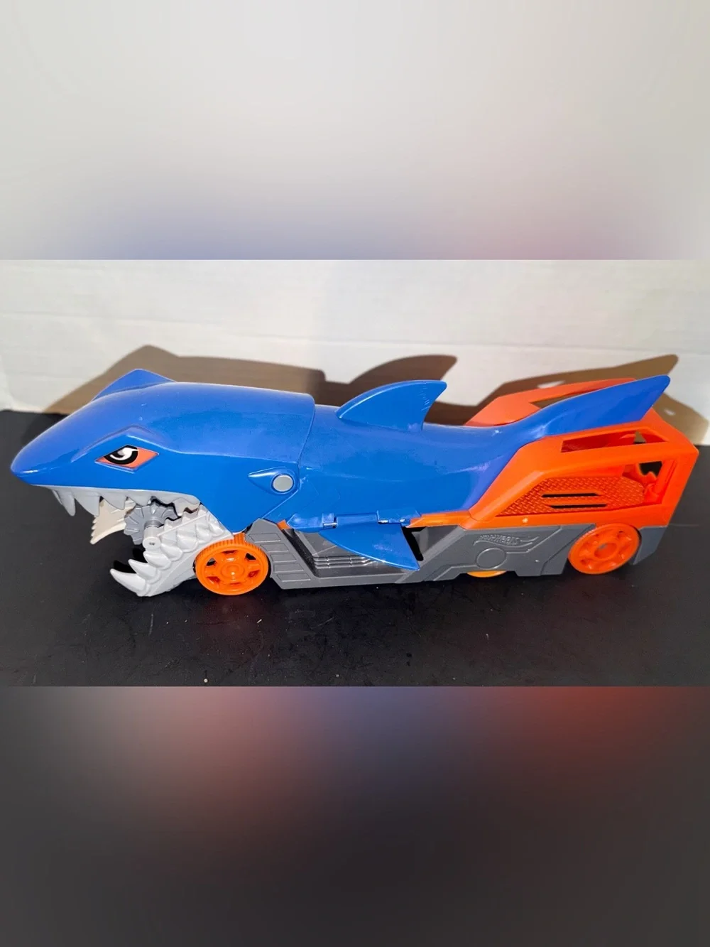Hot Wheels Shark Chomp Transporter GVG36 Blue Orange 2021 INCOMPLETE No Car